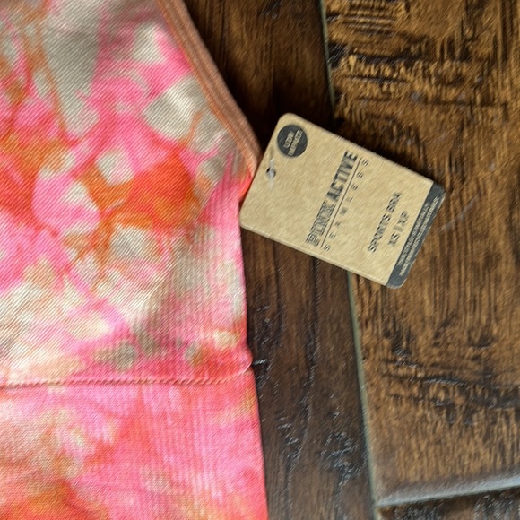 NWT!! Two Victorias Secret PINK size XS sports bras!! - Picture 2 of 7